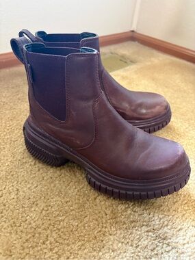 Sorel Women's Chunky Chelsea Boot — Dark Brown